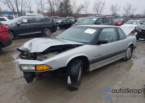 1993 Buick Regal Gran Sport z USA, uszkodzony, nr VIN 2G4WF14L0P1465309